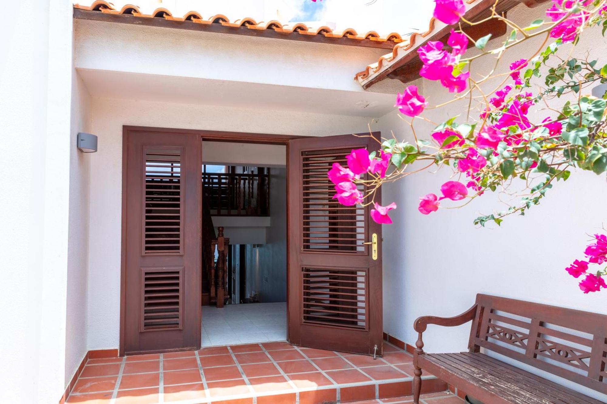 One Ocean Boutique Apartments & Suites Bonaire 克拉伦代克 外观 照片